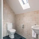 3 Bedroom Pet Friendly In The Heart Of Town Holiday home