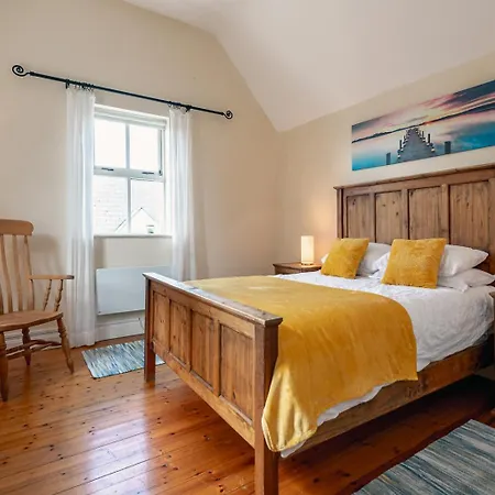 3 Bedroom Pet Friendly In The Heart Of Town Kenmare