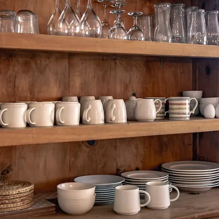 3 Bedroom Pet Friendly In The Heart Of Town