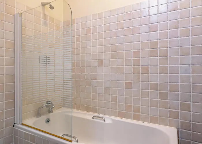 Dom wakacyjny 3 Bedroom Pet Friendly In The Heart Of Town Kenmare