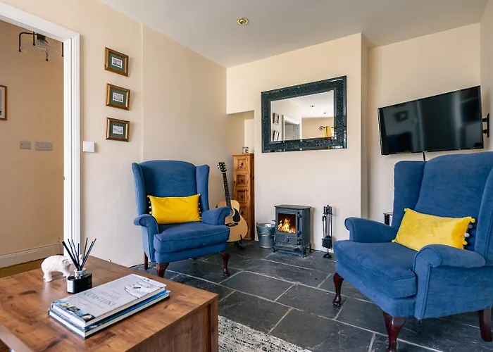 Dom wakacyjny 3 Bedroom Pet Friendly In The Heart Of Town Kenmare