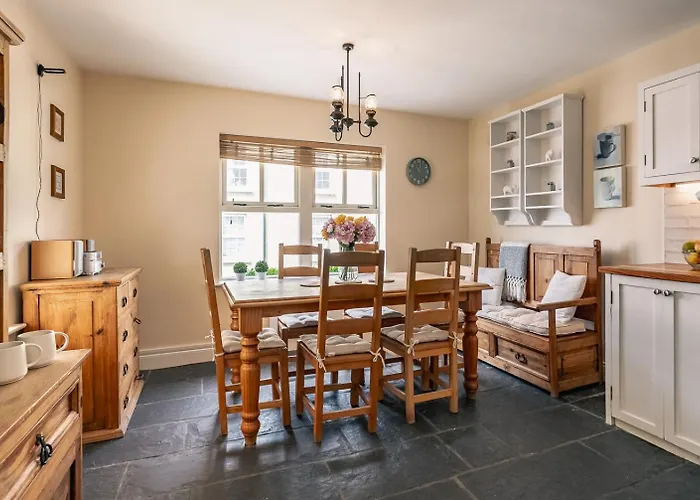 3 Bedroom Pet Friendly In The Heart Of Town * Kenmare